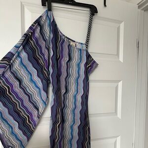 Arden B one side is sleeve and the other side is a chain strap dress